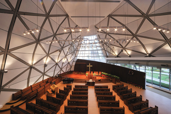Church of Suan-Lien Center for the Elderly / J.J. Pan & Partners