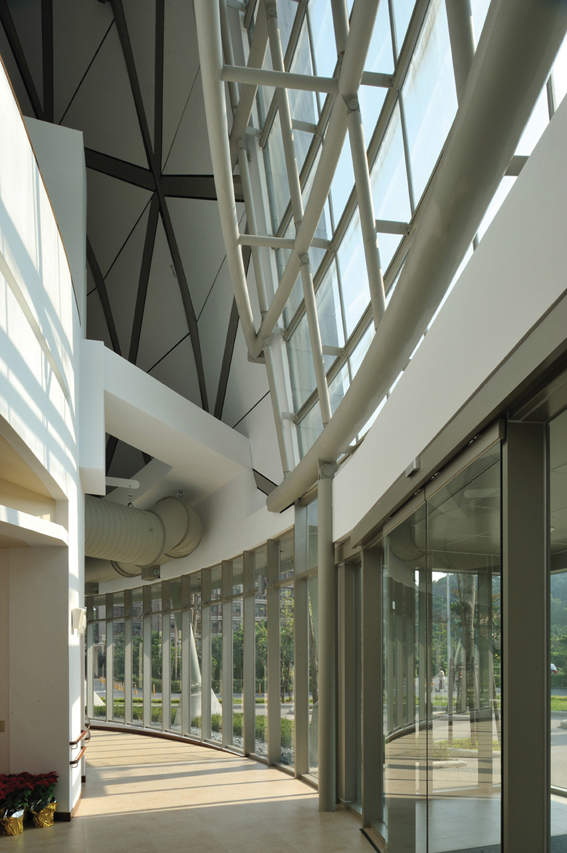 Church of Suan-Lien Center for the Elderly / J.J. Pan & Partners