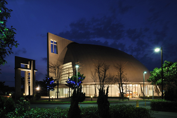 Church of Suan-Lien Center for the Elderly / J.J. Pan & Partners