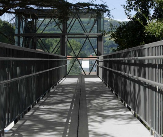 Urbanization And Urban Elevator In Galtzaraborda / VAUMM