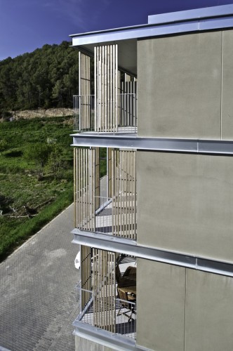 Torrelles Public Housing / BBarquitectes