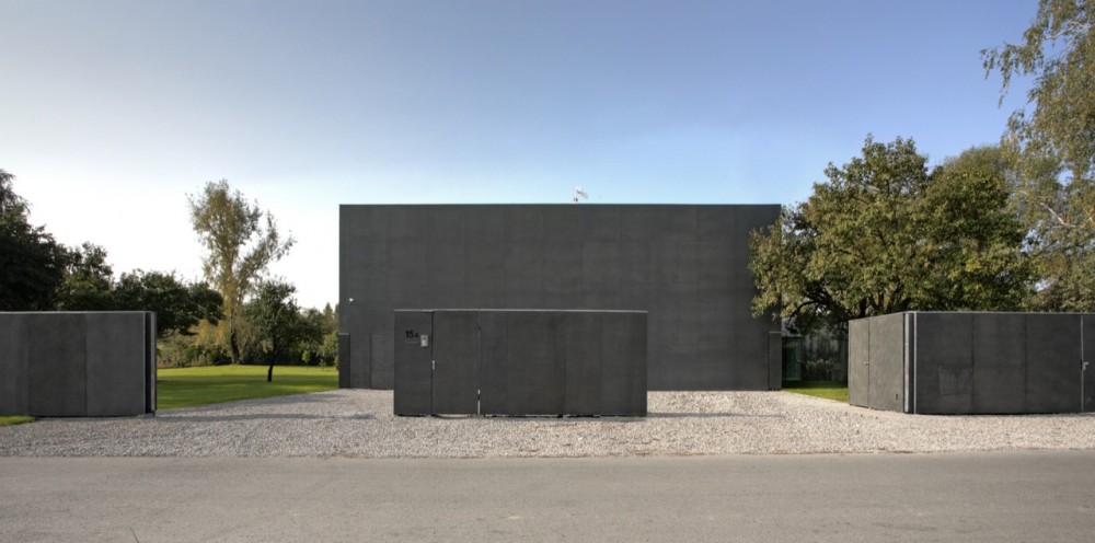 Safe House / KWK Promes