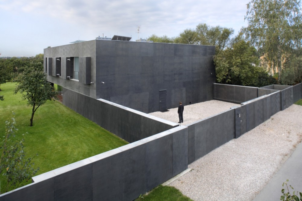 Safe House / KWK Promes