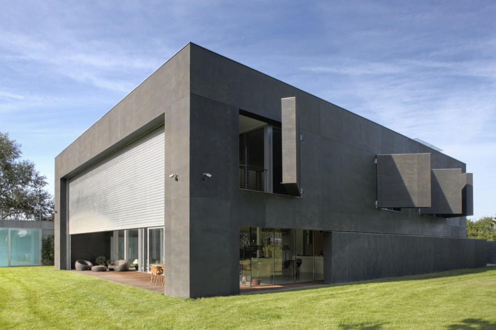 Safe House / KWK Promes