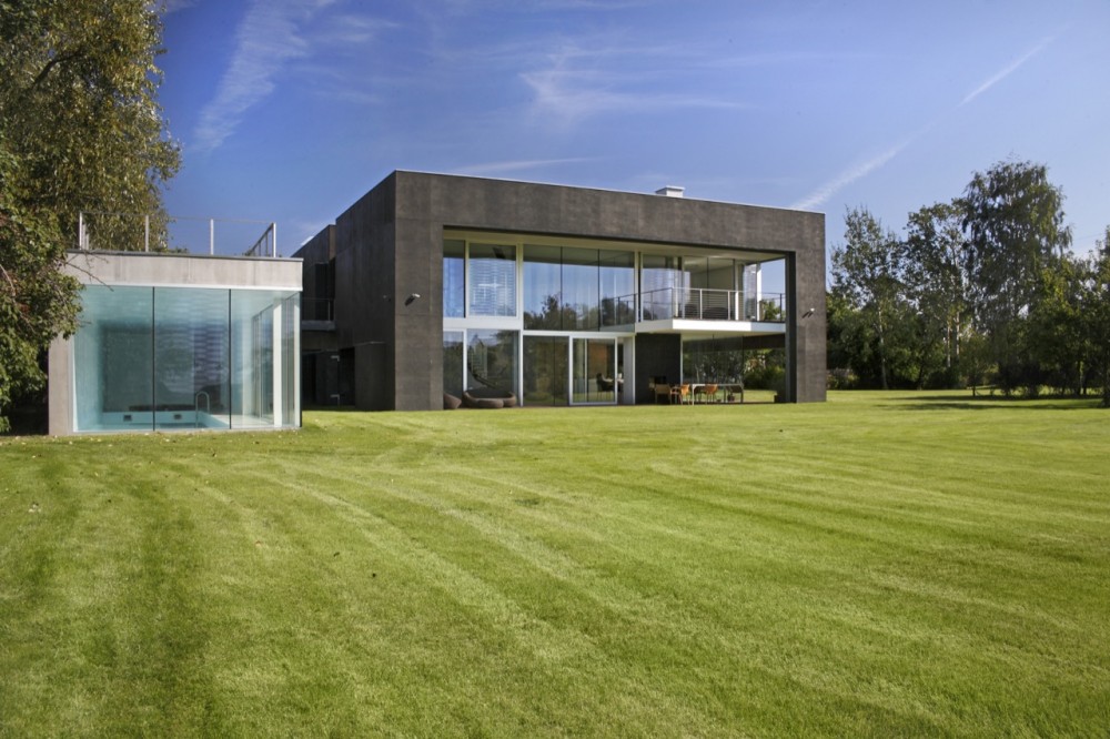 Safe House / KWK Promes
