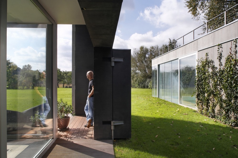 Safe House / KWK Promes