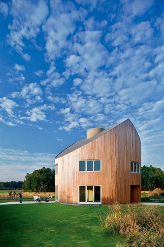 Standard House / KWK Promes