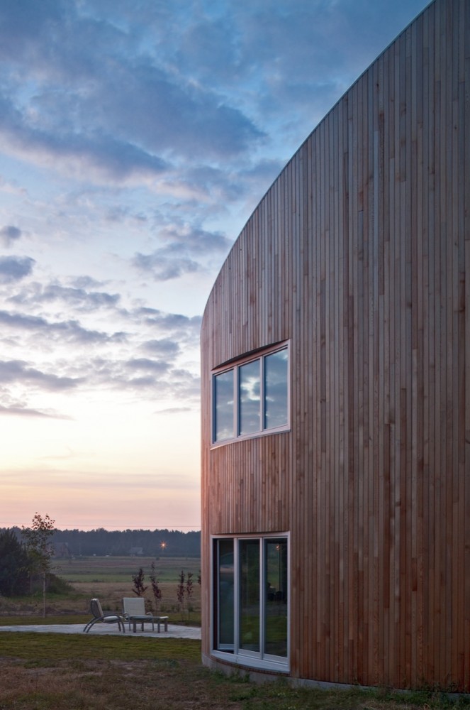 Standard House / KWK Promes