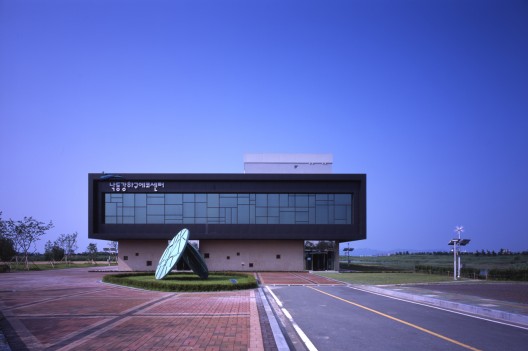 Busan Eco-Center / Atelier Tekuto