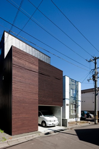 Louver House / Code Architectural Design