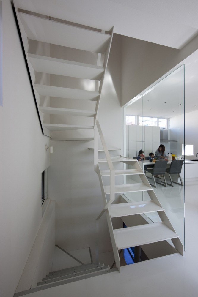 Louver House / Code Architectural Design