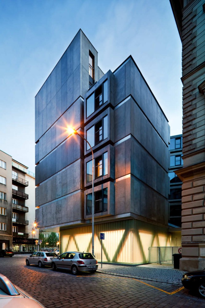 Tenement House / DaM