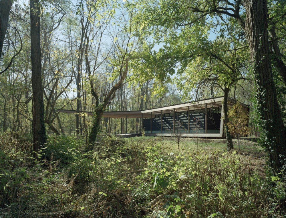 The Ruth Lilly Visitors Pavilion / Marlon Blackwell Architect