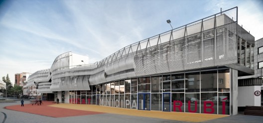 Rubí Market and Town Hall Offices / MiAS Arquitectes