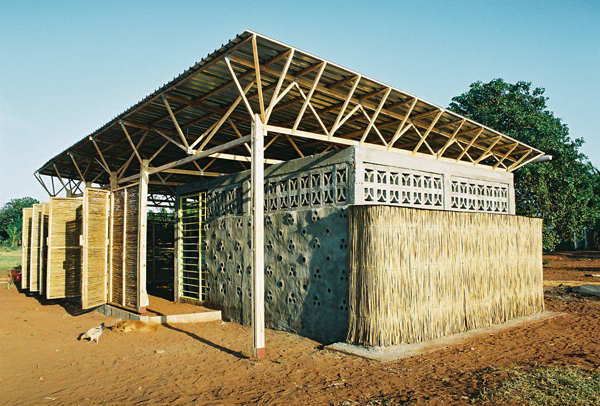 Educational Building In Mozambique / Masterstudents of Bergen School of Architecture