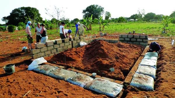 Educational Building In Mozambique / Masterstudents of Bergen School of Architecture