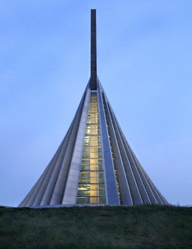 National Museum of the Marine Corps / Fentress Architects
