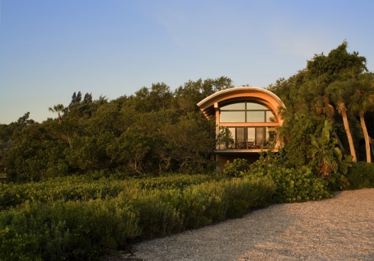 Casey Key Guest House / TOTeMS Architecture