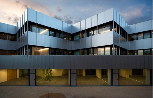 State Reference Center for Mental Care / Peñín Architects