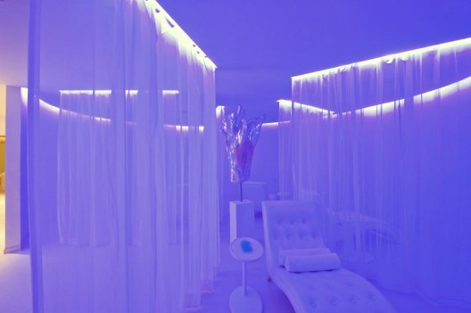 Aura Spa At The Park Hotel / Khosla Associates