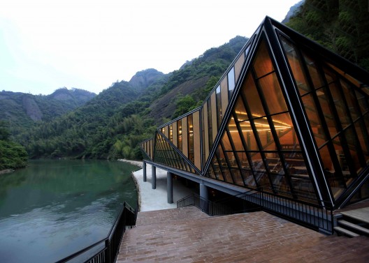 Tianmen Mountain Restaurant / Liu Chongxiao