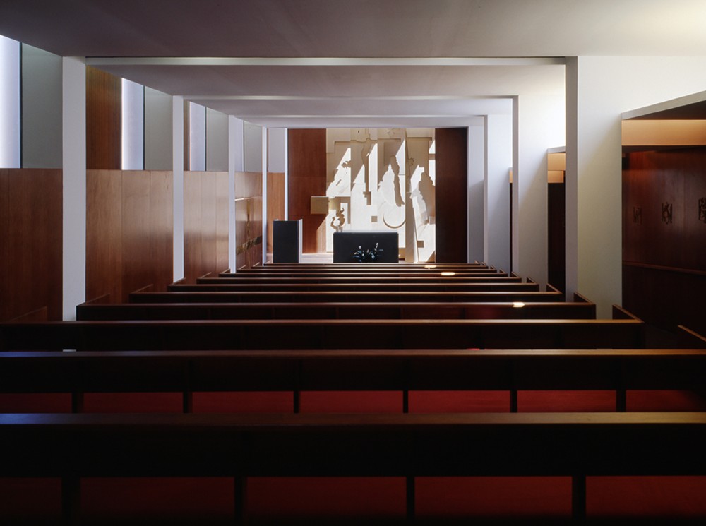 Seniors Residence and San José Chapel / Peñín Architects