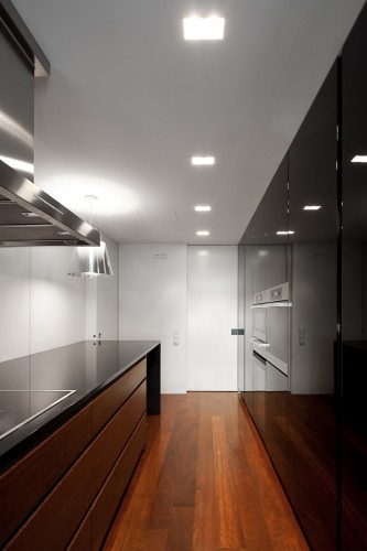Palma Apartment / Pedra Silva Architects