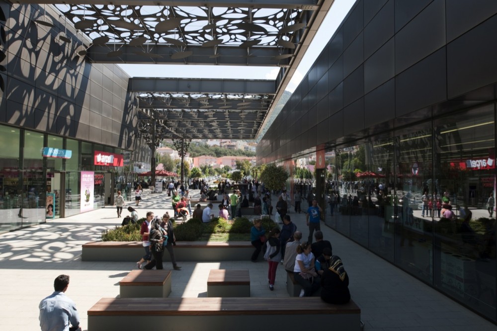 Asmacati Shopping Center / Tabanlioglu Architects