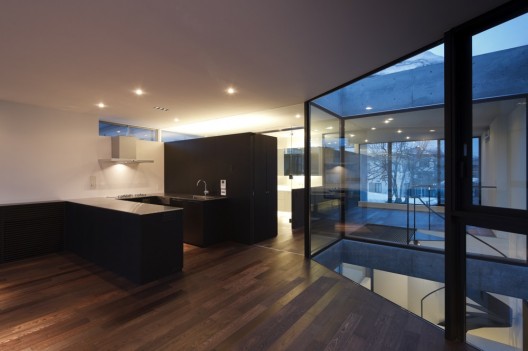 Cadre House / Apollo Architects & Associates