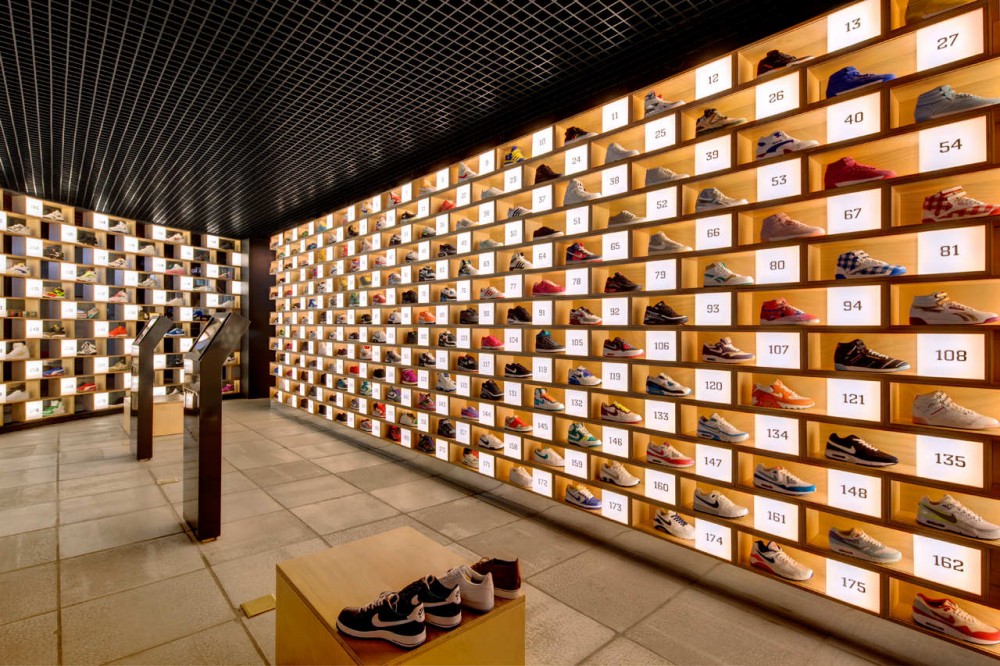 Sneakerology / Facet Studio