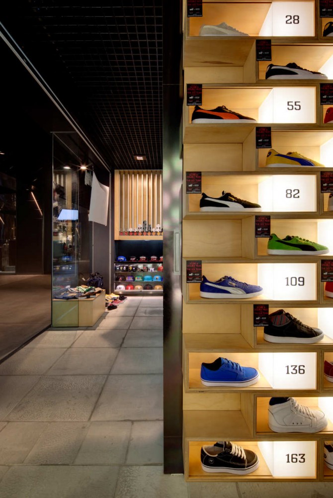 Sneakerology / Facet Studio