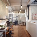 Coutume Café 47 Rue De Babylone / CUT Architectures Coutume Café 47 Rue De Babylone / CUT Architectures © David Foessel