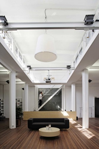 XL+ Office Space / Great City & Architecture
