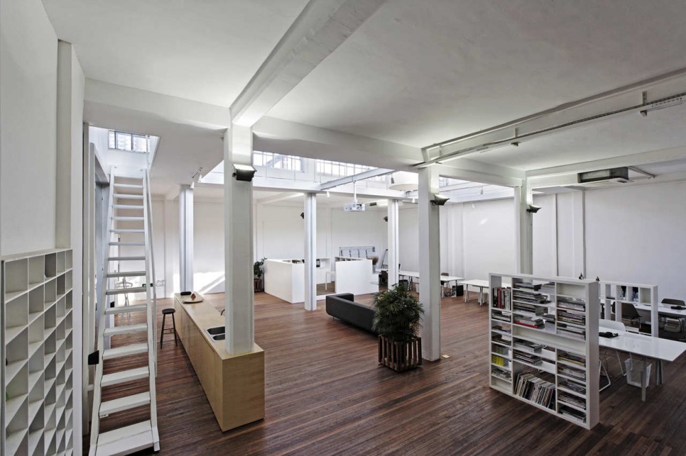 XL+ Office Space / Great City & Architecture