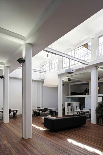 XL+ Office Space / Great City & Architecture