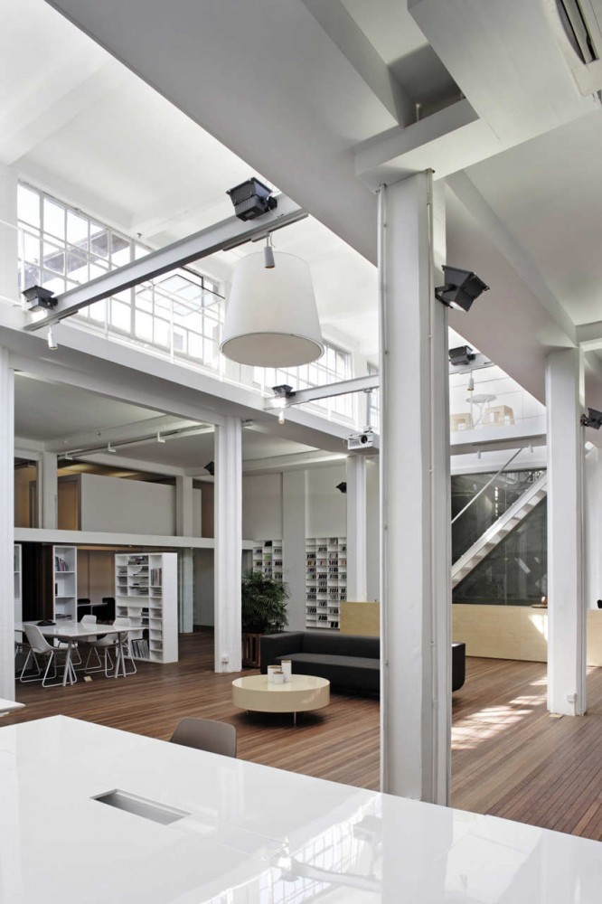 XL+ Office Space / Great City & Architecture