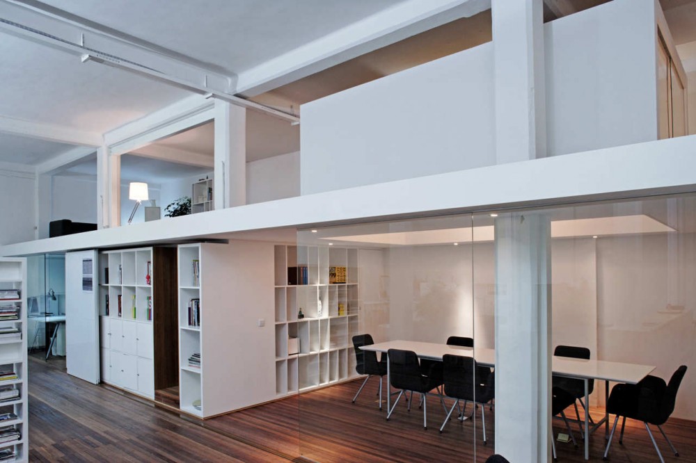 XL+ Office Space / Great City & Architecture