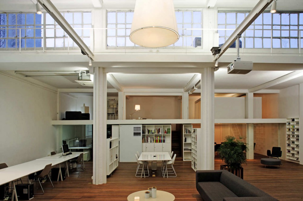XL+ Office Space / Great City & Architecture