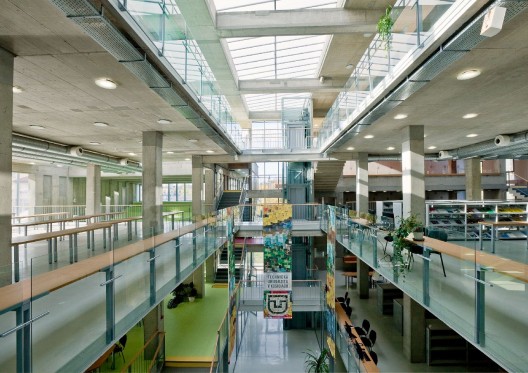 Library Information Centre / KOPA