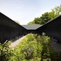 JO_MG_7808aSerpentineZumthor press page JO_MG_7808aSerpentineZumthor press page Serpentine Gallery Pavilion 2011, designed by Peter Zumthor. Photo by John Offenbach