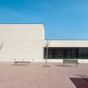 Medical Centre In Milagro / Doblee