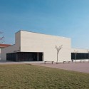 Medical Centre In Milagro / Doblee Medical Centre In Milagro / Doblee © Josema Cutillas