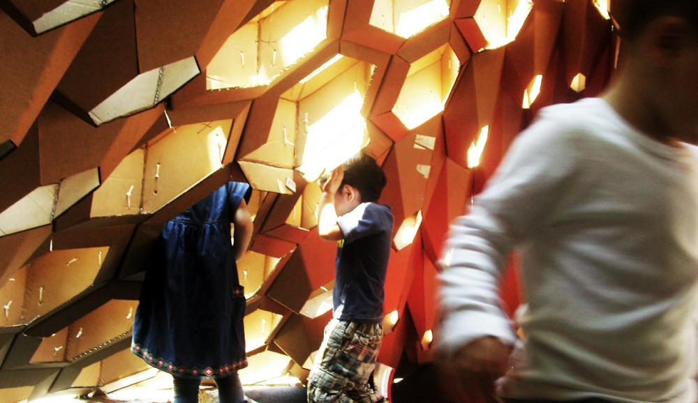Hexigloo Pavilion / Tudor Cosmatu, Irina Bogdan, Andrei Raducanu