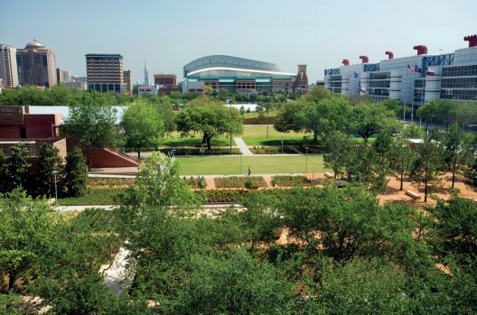 Discovery Green / Hargreaves Associates