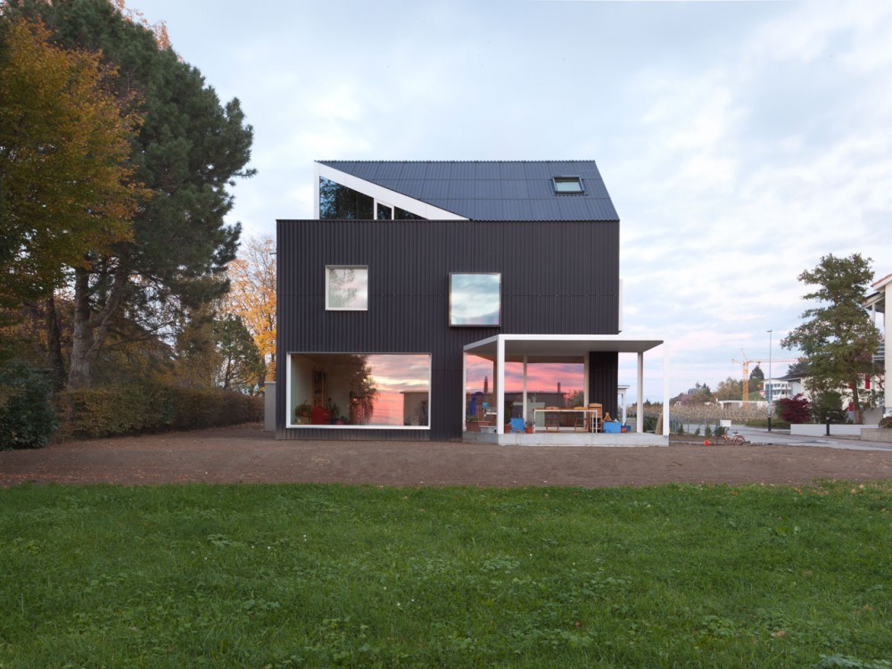 House in Bellmund / EXH Design