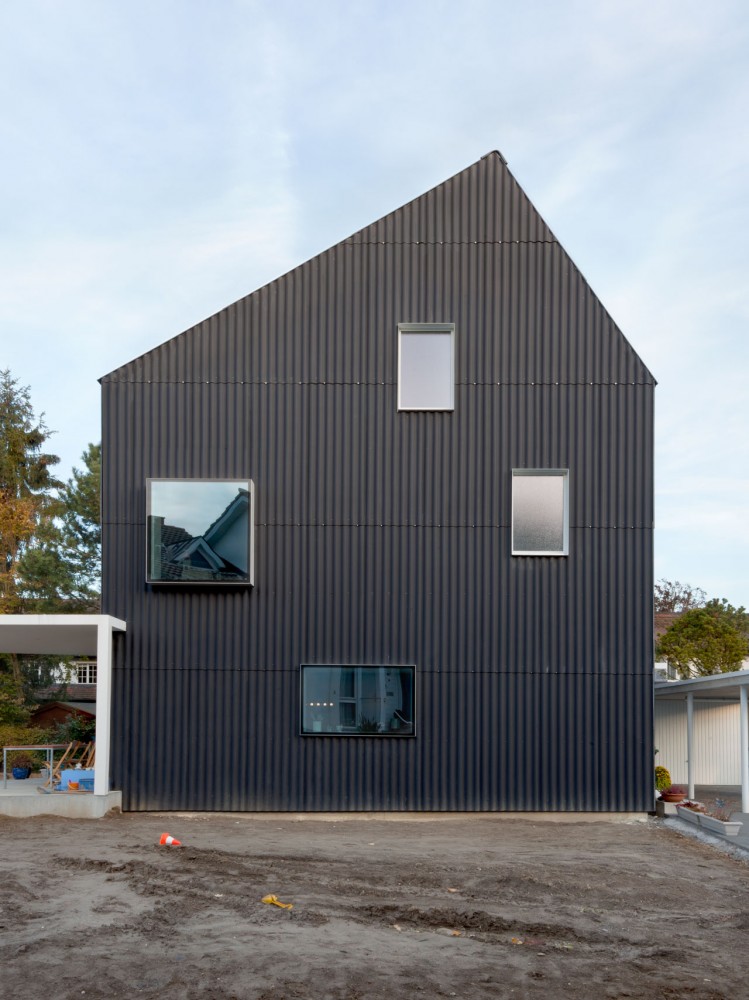 House in Bellmund / EXH Design