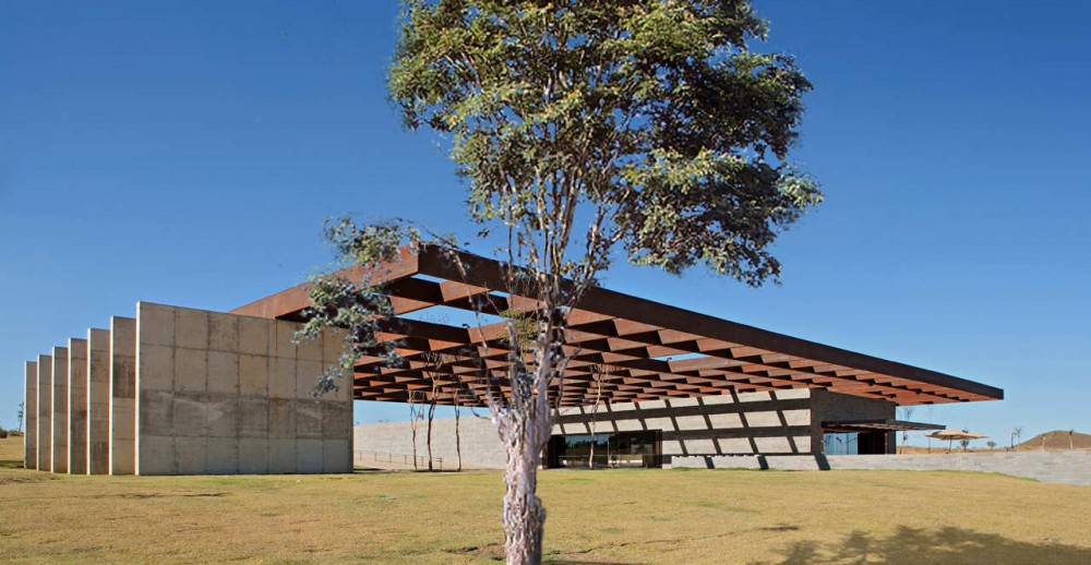 Welcome Center / Rocco, Vidal + arquitetos