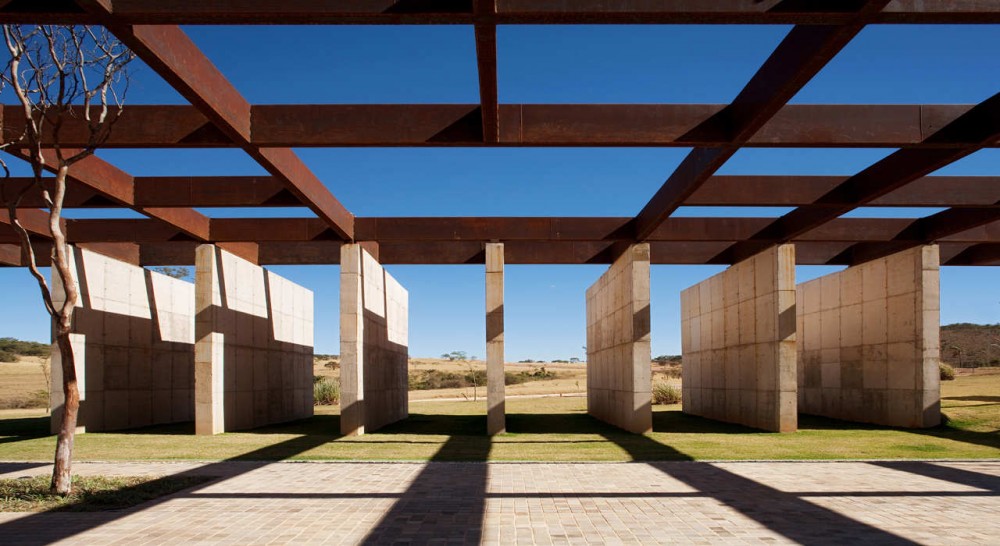 Welcome Center / Rocco, Vidal + arquitetos