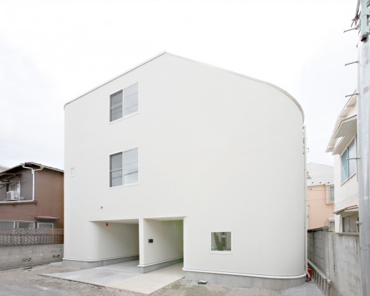 Slide House / LEVEL Architects