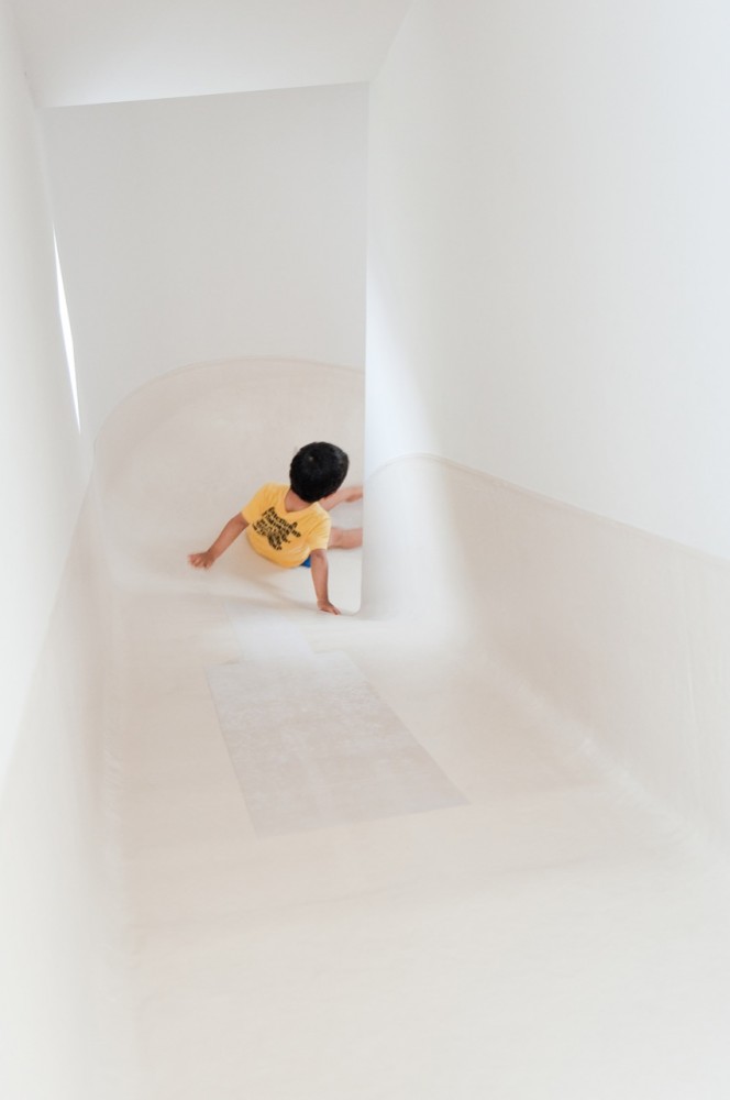 Slide House / LEVEL Architects
